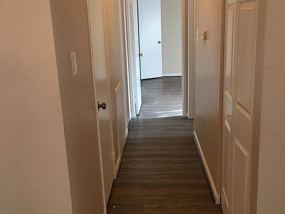 Halway to Bedrooms & Baths