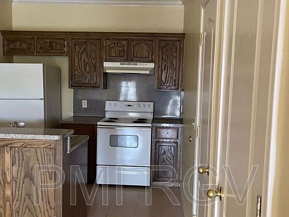 3rd image of 608 Buena Vista Dr #1