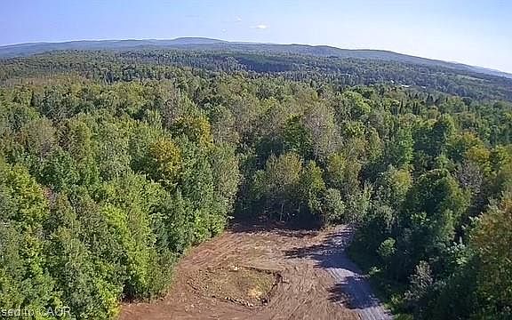 2nd image of 3275 Musclow Greenview Rd