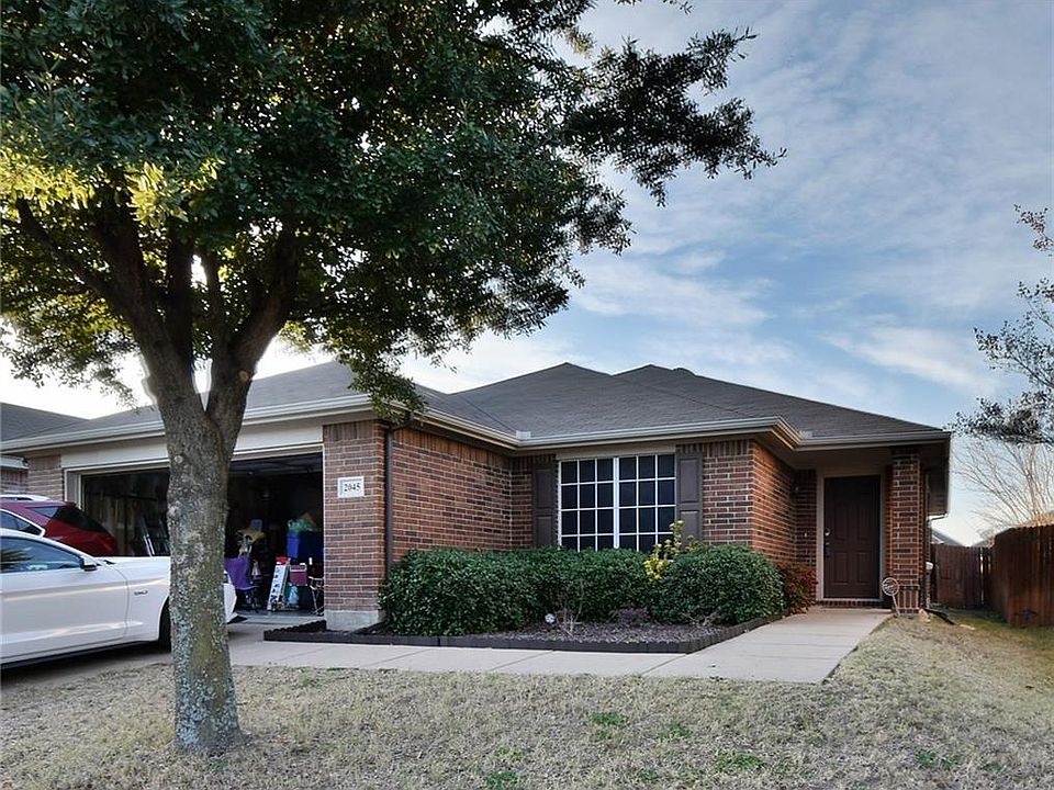 1st image of 2045 Club Oak Dr
