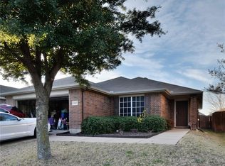 2045 Club Oak Dr, Heartland, TX 75126