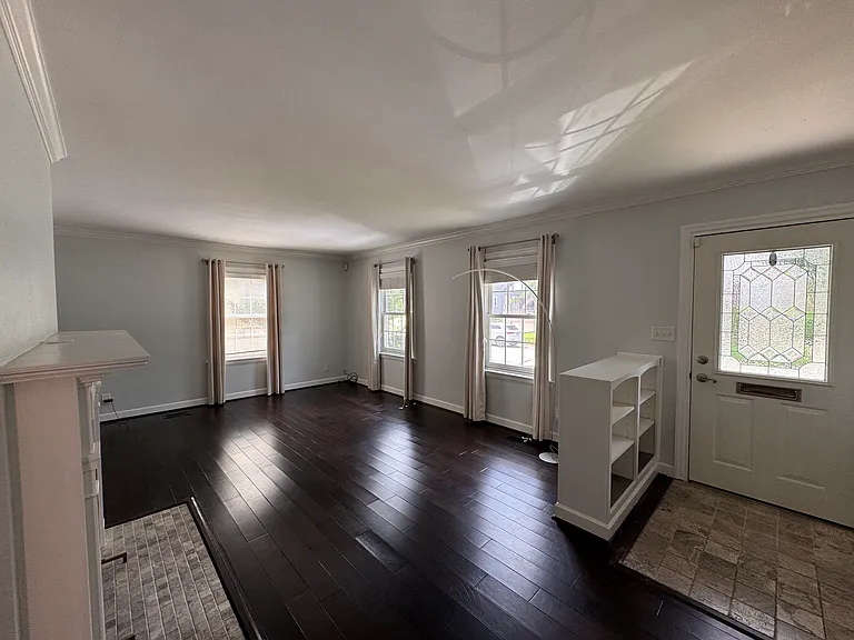 3414 Oak Ln — Photo 4