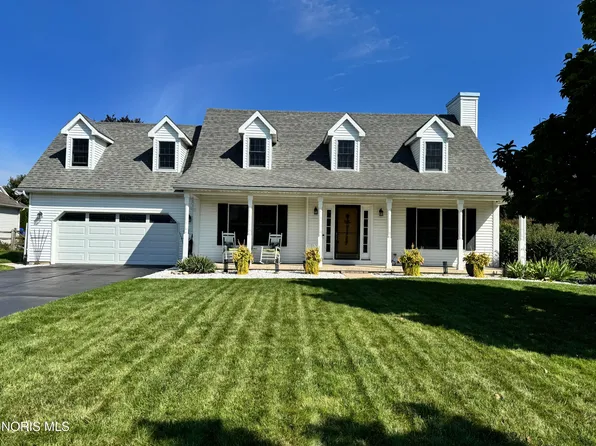 1412 Mill Creek Ln, Waterville, OH 43566