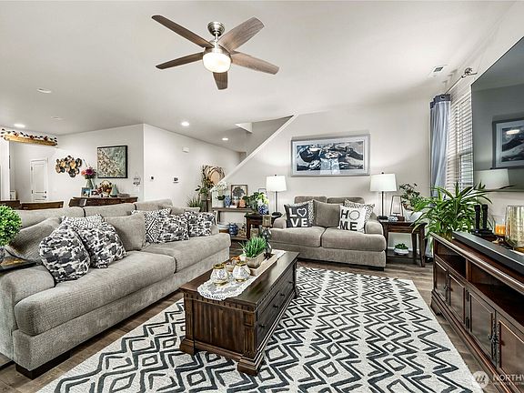 4th image of 6720 143rd Street Ct E