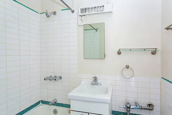 Rented by Compass | media 20