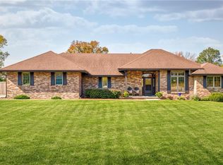 7230 NW 58th St, Johnston, IA 50131