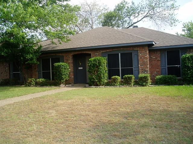 1st image of 821 Rush Creek Dr