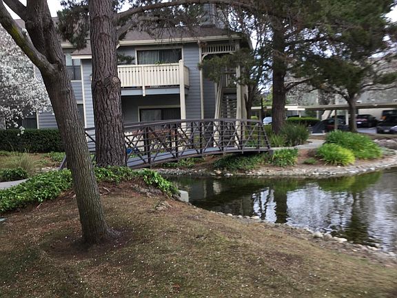 3rd image of 86 Lakeshore Ct