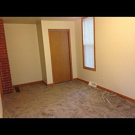5th image of 410 15th Ave S