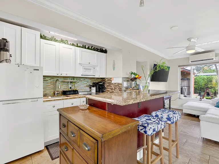 3207 Marine Dr #D — Photo 6