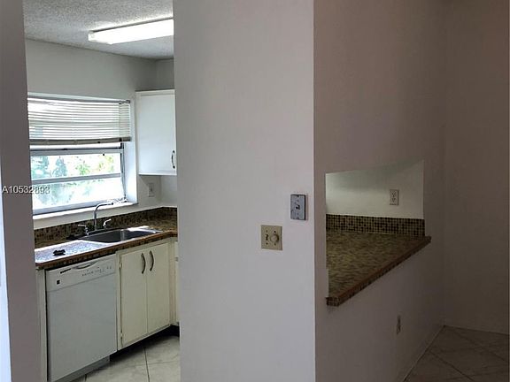 5th image of 816 NE 214th Ln APT 2