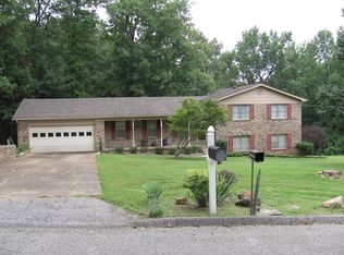 342 McDonald Dr, Huntingdon, TN 38344