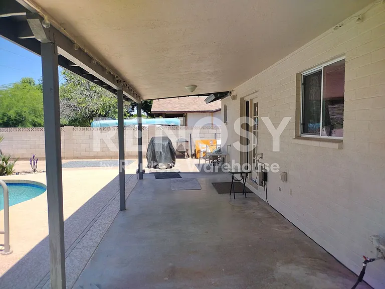 2124 N Lazona Dr — Photo 18