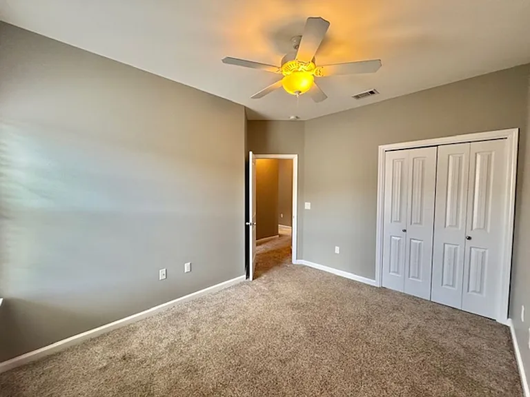 126 Farrah Ave — Photo 31