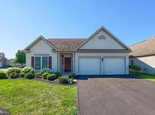 16 Greystone Ln, Gordonville, PA 17529