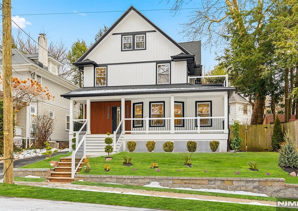 1st image of 180 Crescent Ave
