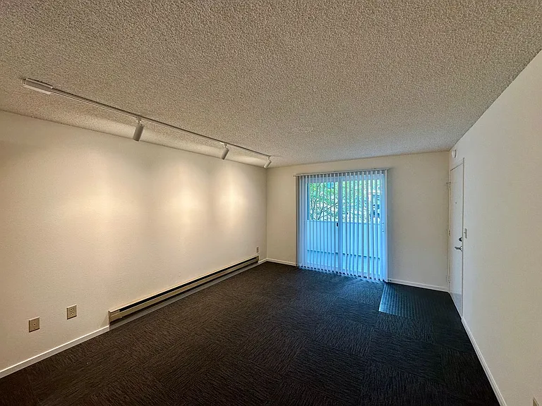 BI3000 — Photo 12