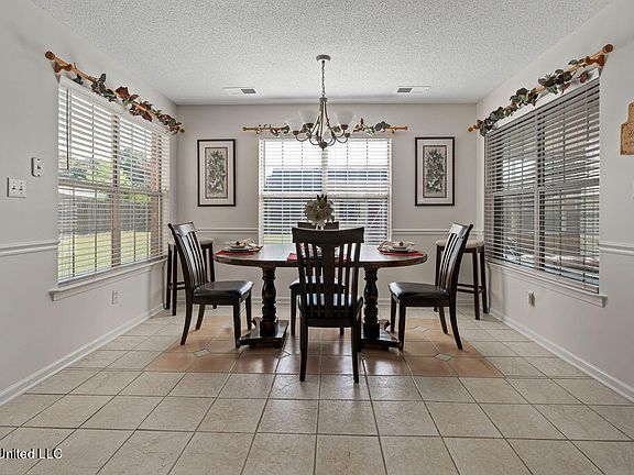 5th image of 6724 Branch Estates Dr