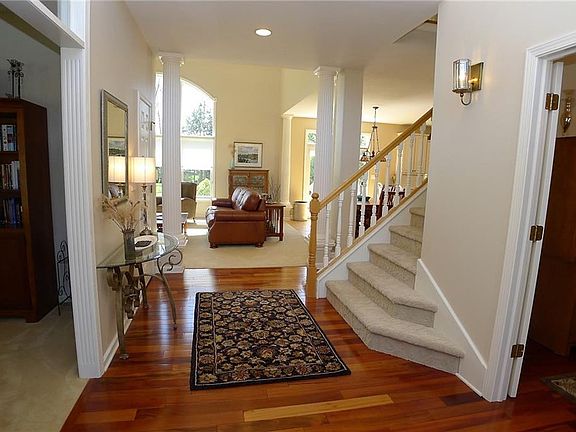 3rd image of 9728 Mirafield Ln