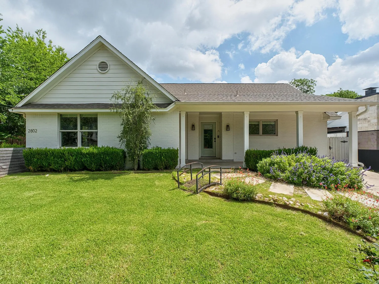 3 bed, 2.5 bath, 2039 sqft, $5,495 — Photo 1