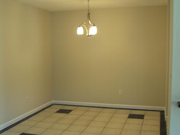 3rd image of 5563 Lean Ave
