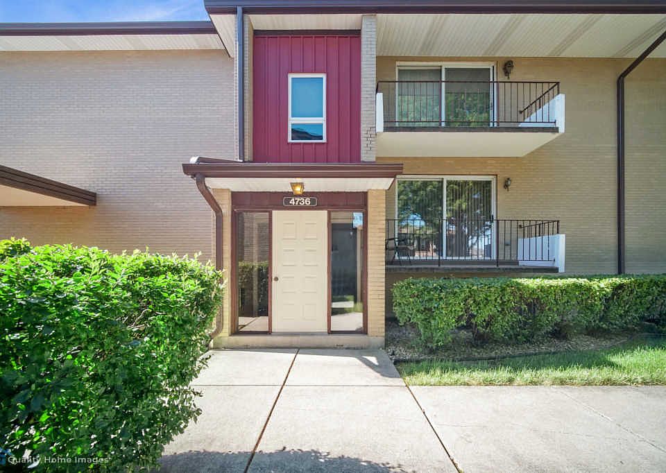 1st image of 4736 W 105th Pl #1021