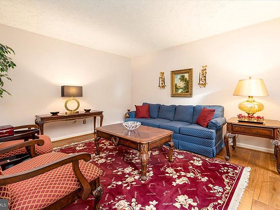 5th image of 6314 Woodcrest Dr