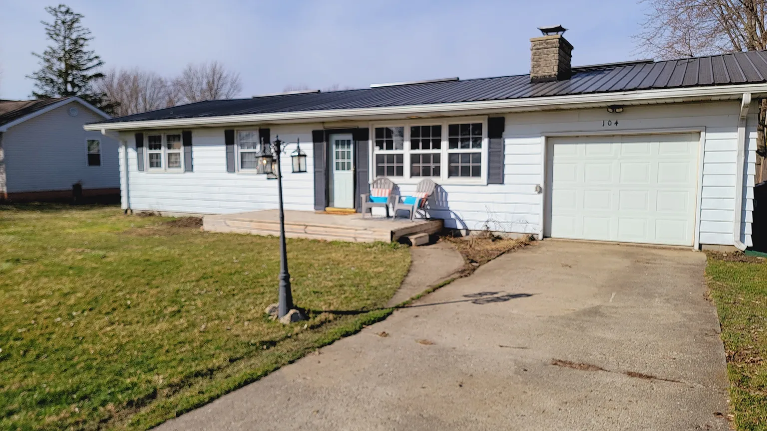 104 W Martindale St photo 1