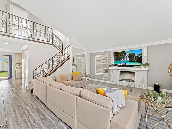 4th image of 6441 Hummingbird Ln