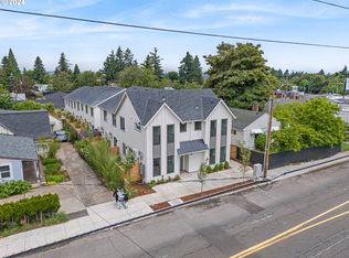 5873 NE Prescott St #9, Portland, OR 97218