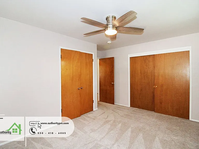 4548 Pensacola St — Photo 9