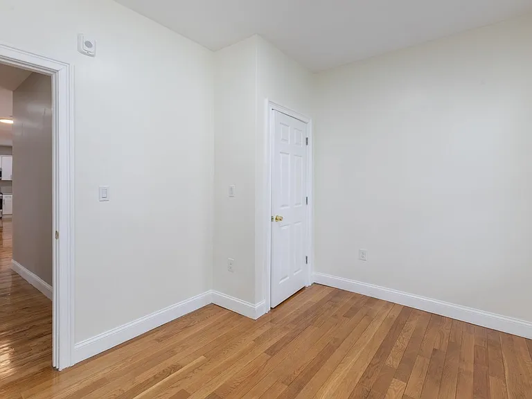 18 Baird St #2 — Photo 14