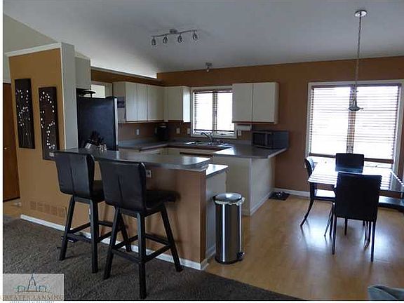 3rd image of 6527 Conestoga Dr