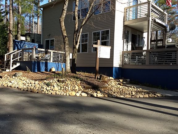 3rd image of 364 Sunshine Dr