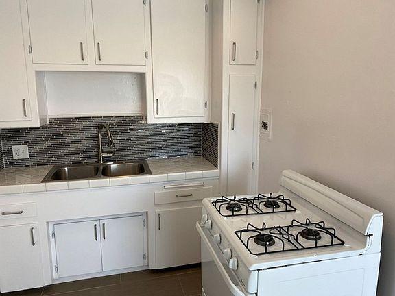 3rd image of 241 4th Ave APT 10