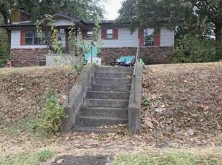 327 W Brook St, Neosho, MO 64850