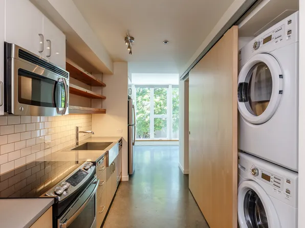 The Lower Burnside Lofts