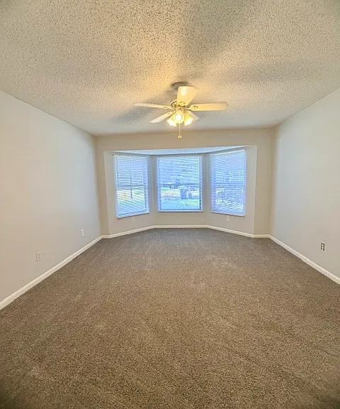 5627 Greatpine Ln N — Photo 8