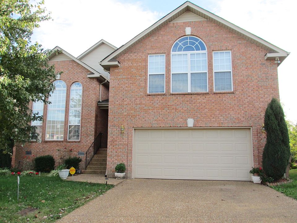 1st image of 5549 Oak Chase Dr