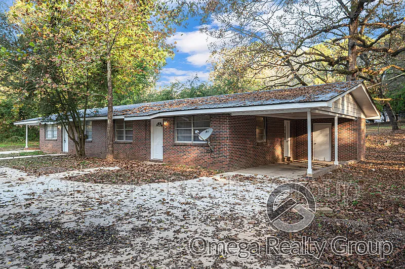 2 bed, 1.0 bath, 930 sqft, $1,125 — Photo 1