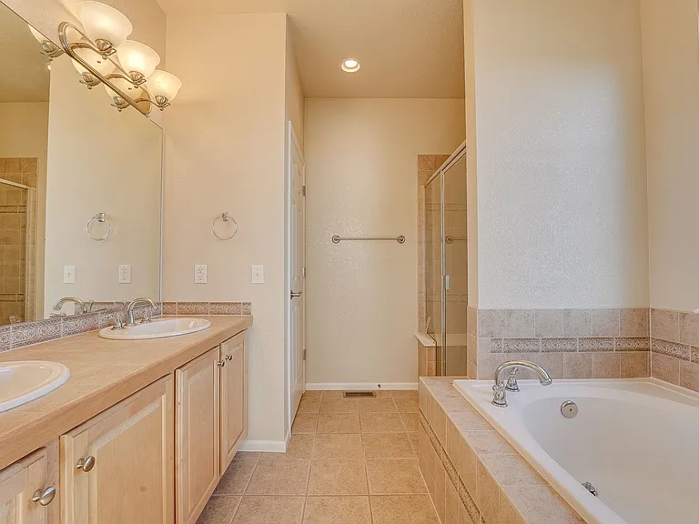 3914 Galileo Dr #B — Photo 21