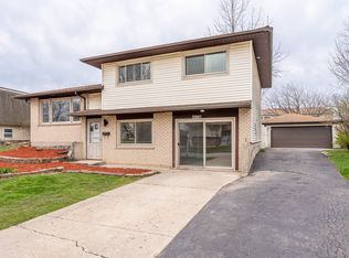 16336 Paxton Ave, Tinley Park, IL 60477