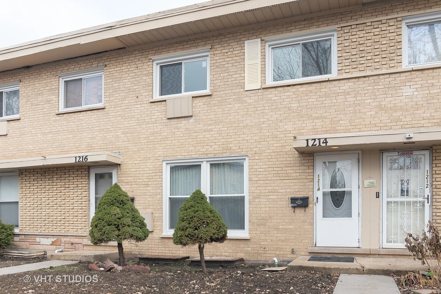 1214 N Wheeling Rd photo 1