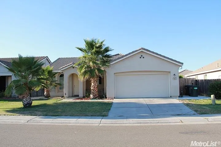 7923 Rangeview Rd photo 1