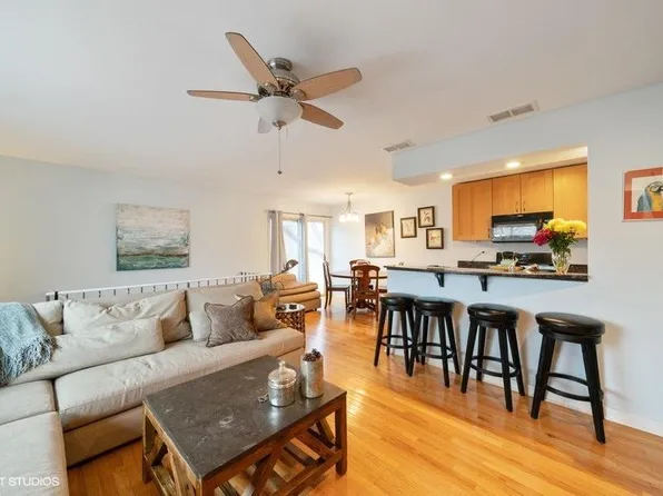 443 Old Surrey Rd, Hinsdale, IL 60521