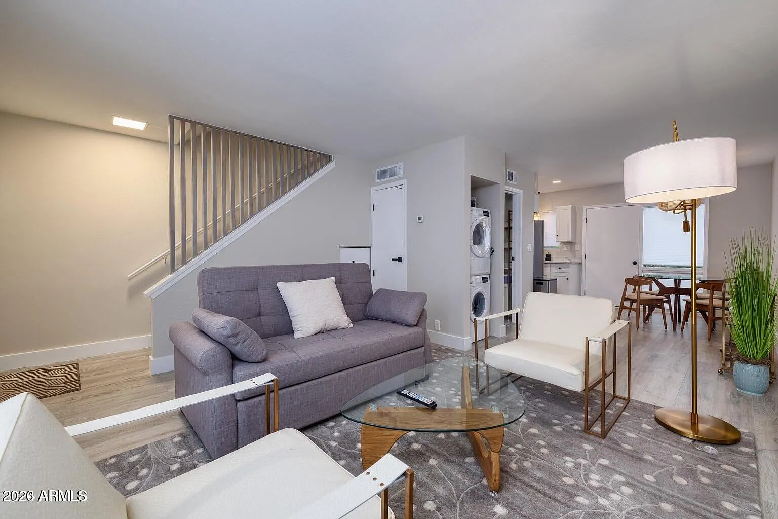 2 bed, 986 sqft, $5,500 — Photo 2