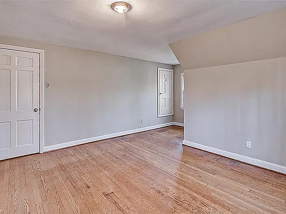 1402 Roanoke Dr — Photo 25