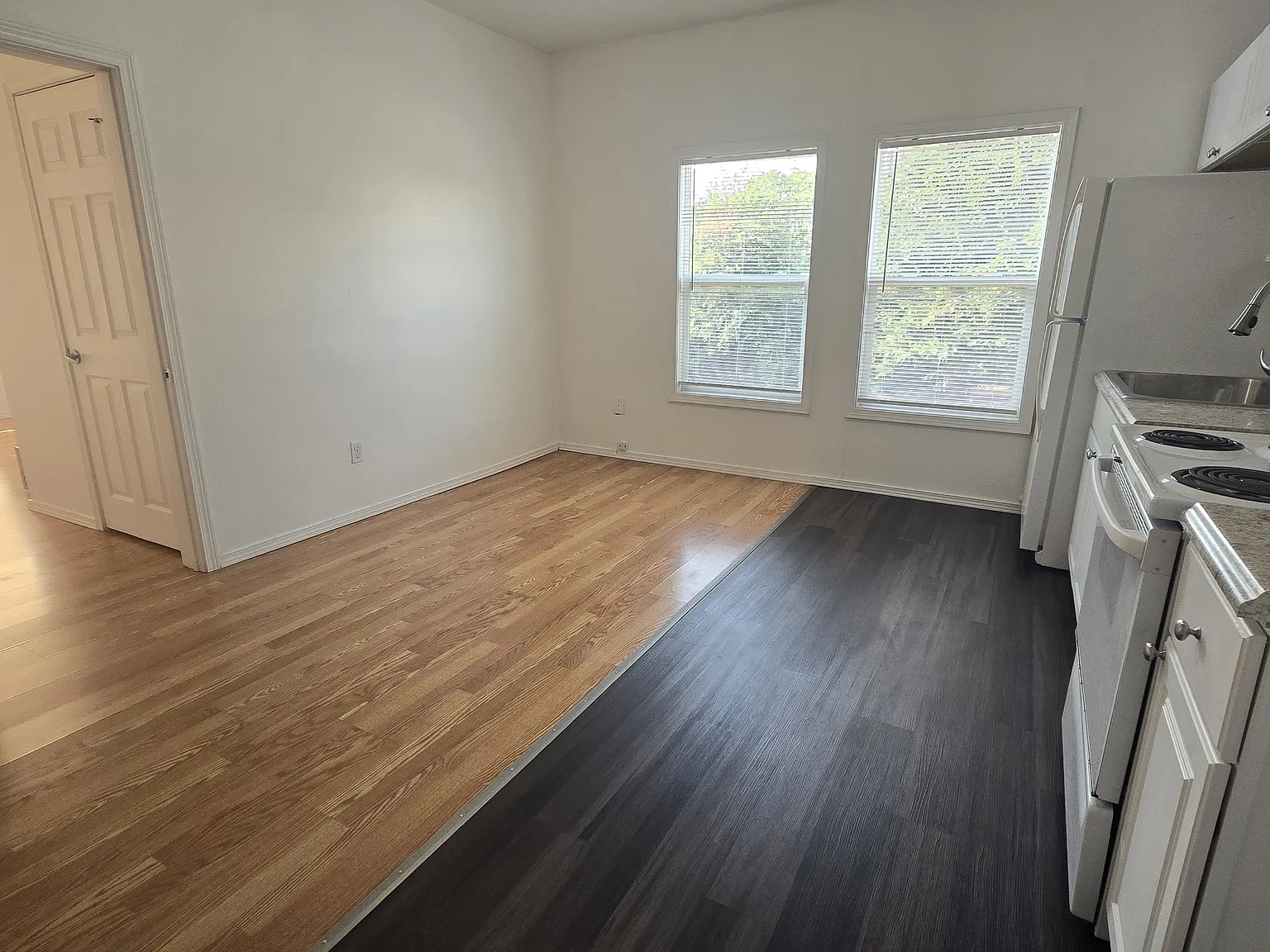 3621 SE Division St — Photo 2
