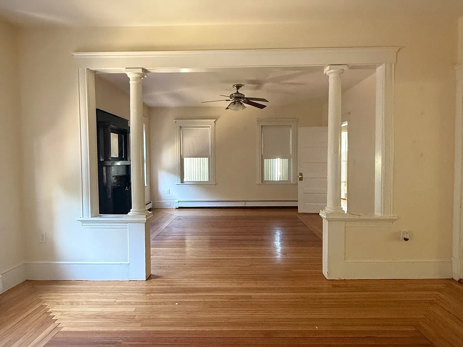 3 bed, 1600 sqft, $2,600 — Photo 3