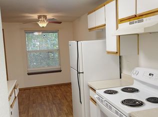 15370 SW Bangy Rd #18, Lake Oswego, OR 97035